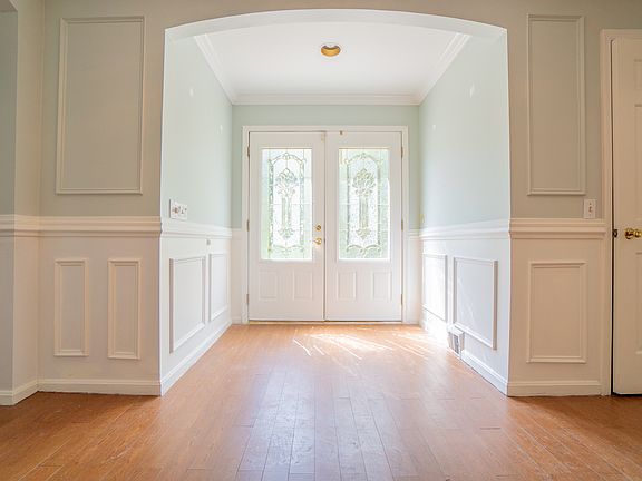 5th image of 6440 Windermere Cir