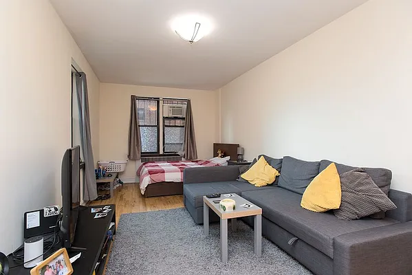 Rented by Emor Management Inc. | media 23