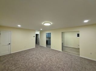 9526 243rd St, Floral Park, NY 11001
