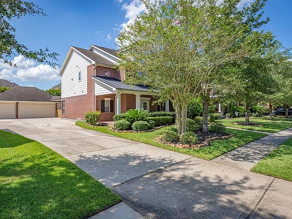4th image of 8611 Jackson Creek Bend Ln