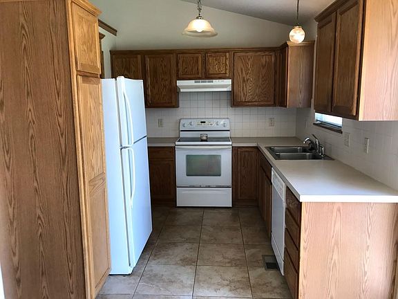Kitchen with Appliances