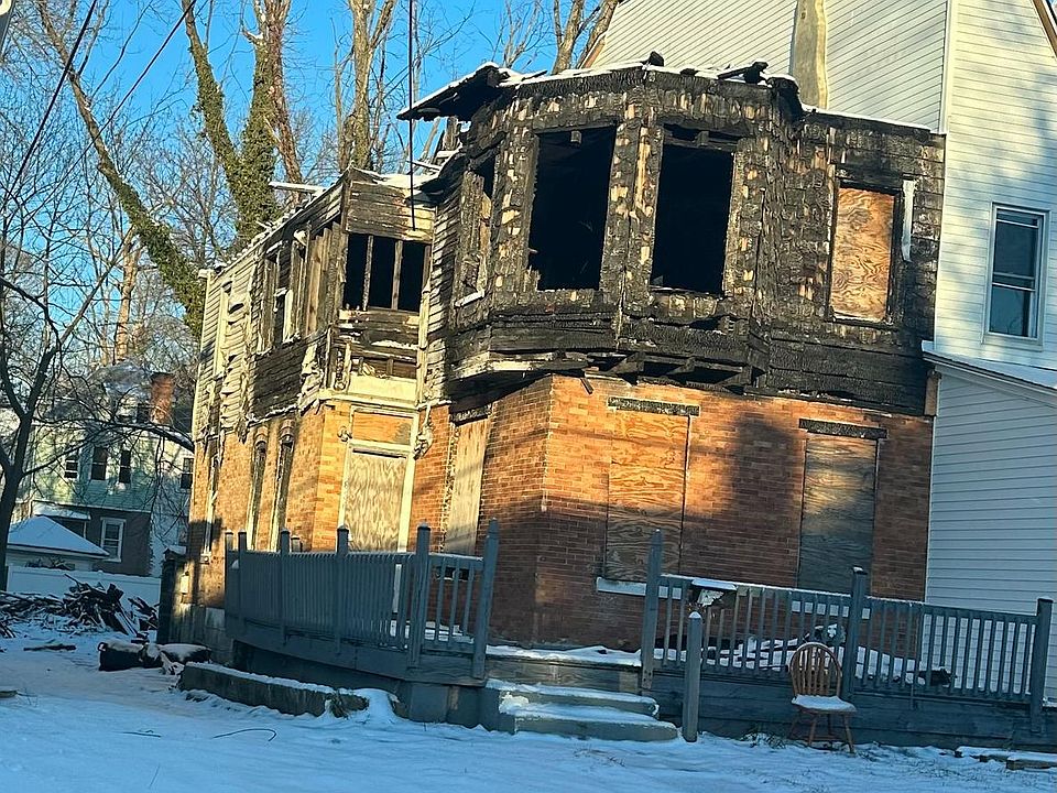 2nd image of 836 Carteret Ave