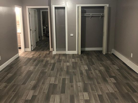 5th image of 123 Evergreen Ave #123