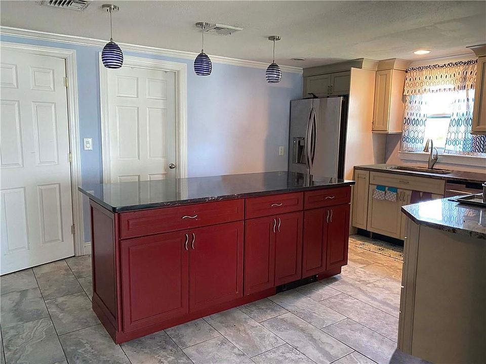 14 Vineyard Ave, East Providence, RI 02914 Zillow