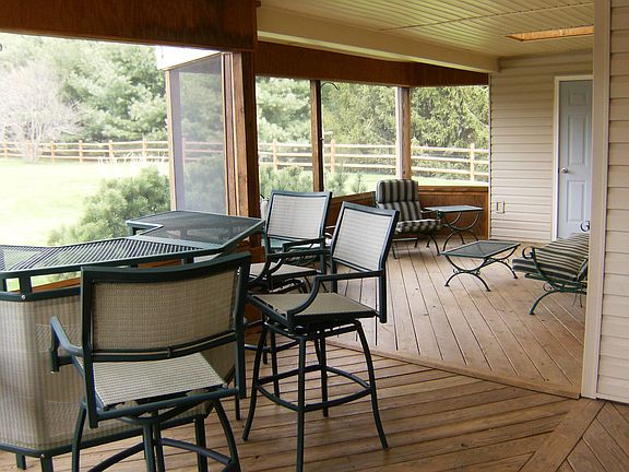 screened in rear porch