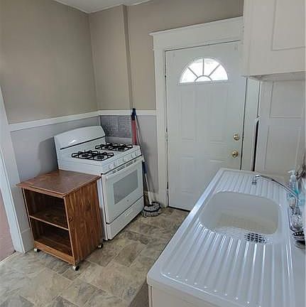 4th image of 418 Skillen St #4