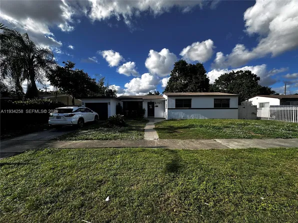 761 NW 183rd Dr, Miami Gardens, FL 33169