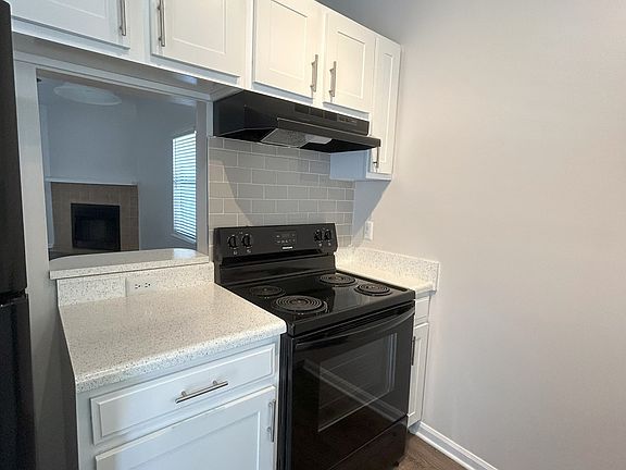3rd image of 1288 Jefferson Ave APT A