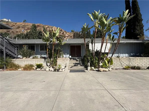 28562 Buena Vista Ln, Highland, CA 92346
