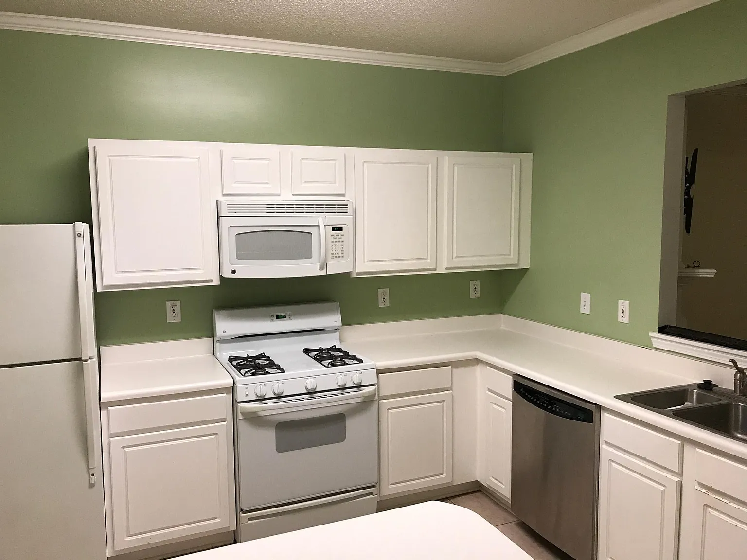 36 Highoak Dr NE — Photo 3
