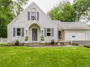 10 Beauford Rd, Norwalk, CT 06854