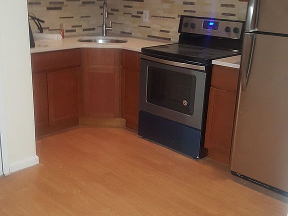2nd image of 248 Hancock St APT 4F
