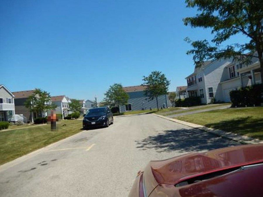 2nd image of 1595 Victoria Park Cir