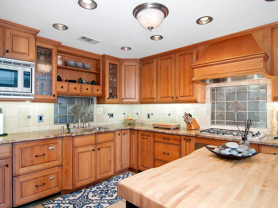 Gourmet Kitchen