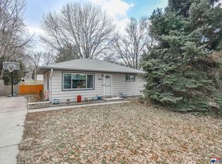 6925 Walker Ave, Lincoln, NE 68507