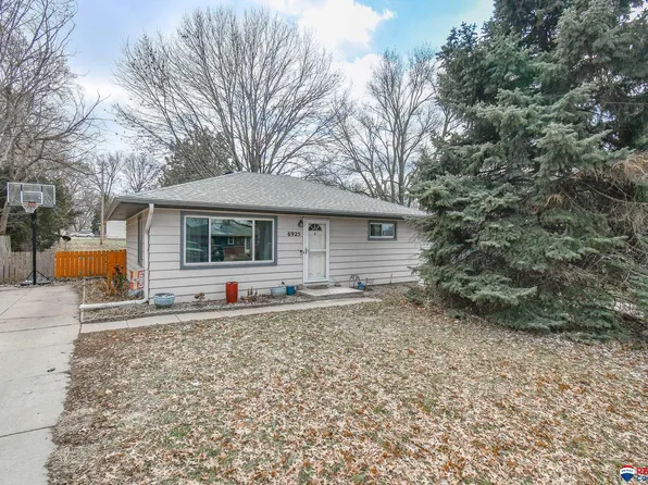 6925 Walker Ave, Lincoln, NE 68507
