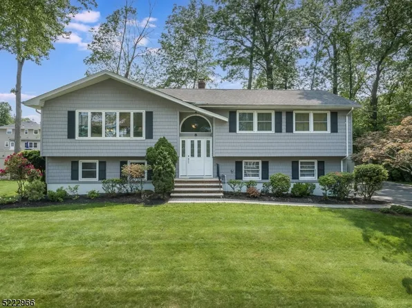 8 Raymar Ln, Wayne Twp., NJ 07470