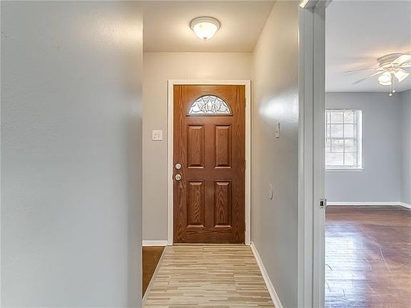 4th image of 8726 Blossom Ln
