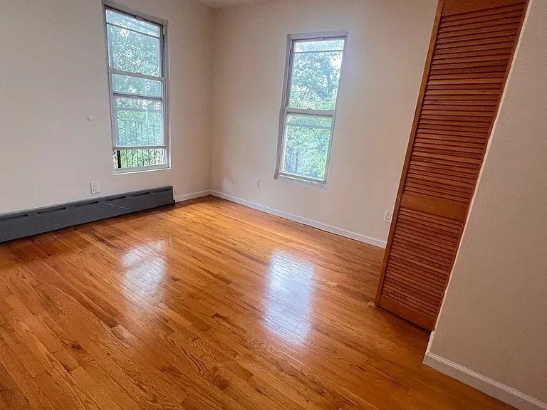 350 E 5th St #2 — Photo 7