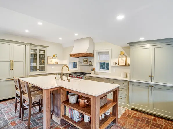 7153 Main St, Clifton, VA 20124