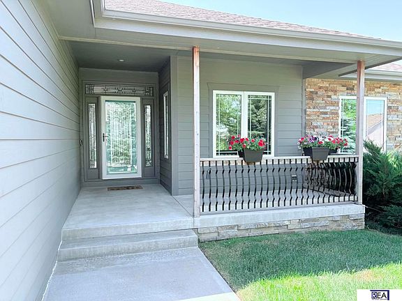 4th image of 10509 Hillcrest Dr