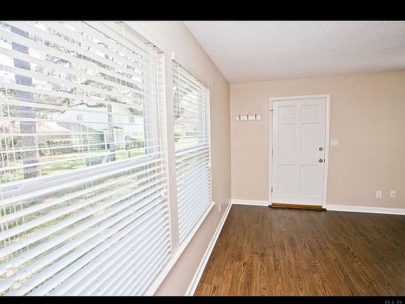 4th image of 3306 Kingswood Ct #6-B