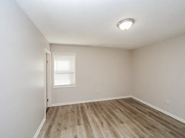 863 Hackberry Dr — Photo 8