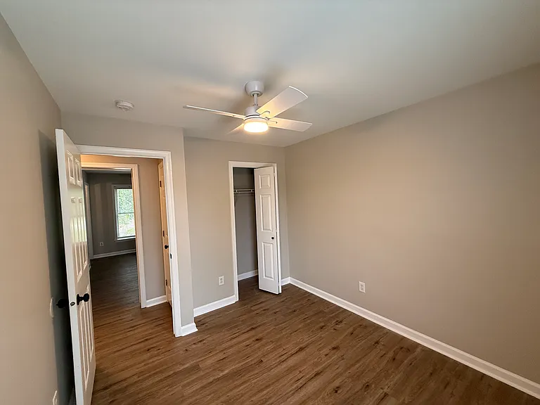 327 W Trinity Ave — Photo 25