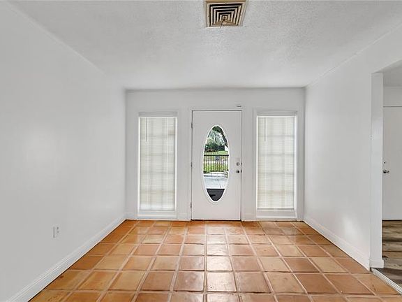 5th image of 2707 Grassmere Ln