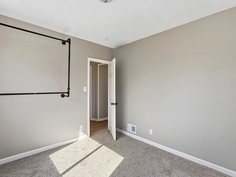 411 W Bernhard Ave — Photo 13