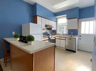 5556 Bartlett St, Pittsburgh, PA 15217