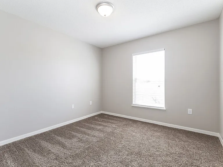 2902 Elbib Dr — Photo 12