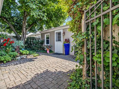 3330 S Rose St, Kalamazoo, MI, 49001