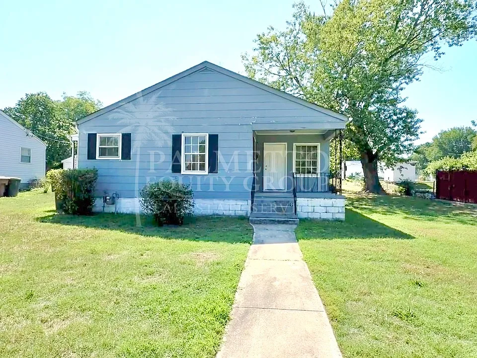 1512 Andover Ave