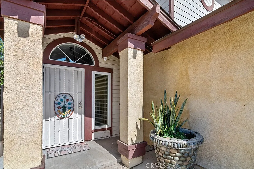 Building Photo - 2858 Laureltree Dr