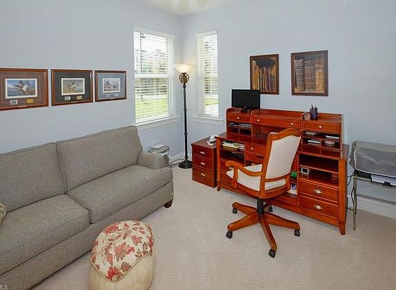 5th image of 10330 Glastonbury Cir APT 102