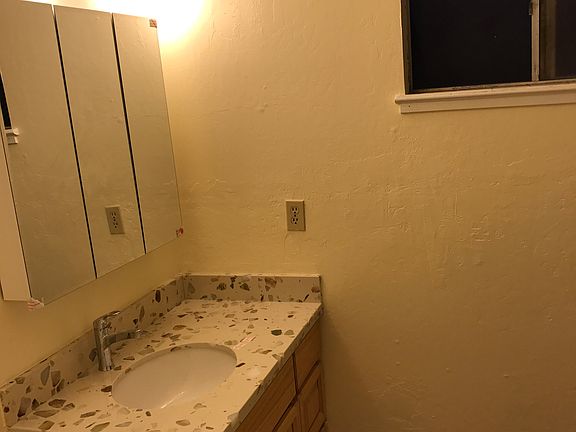 5th image of 4347 Queensboro Way