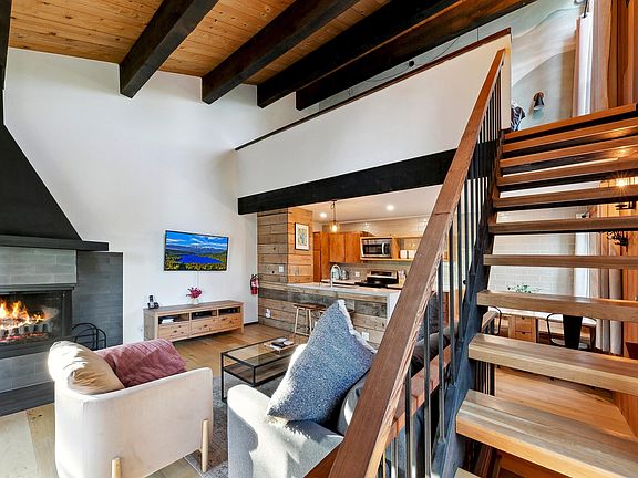 5th image of 1001 Commonwealth Dr #218