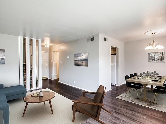 2nd image of 1018 Fabulous Dr APT C