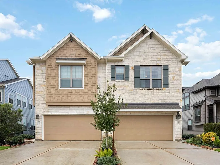 2539 Terrace Point Dr — Photo 3