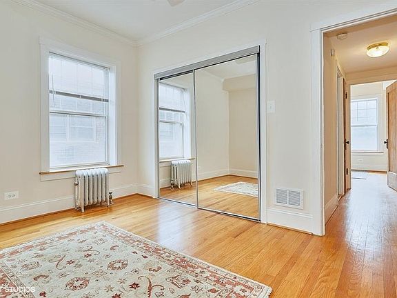 5th image of 545 Hinman Ave APT K3