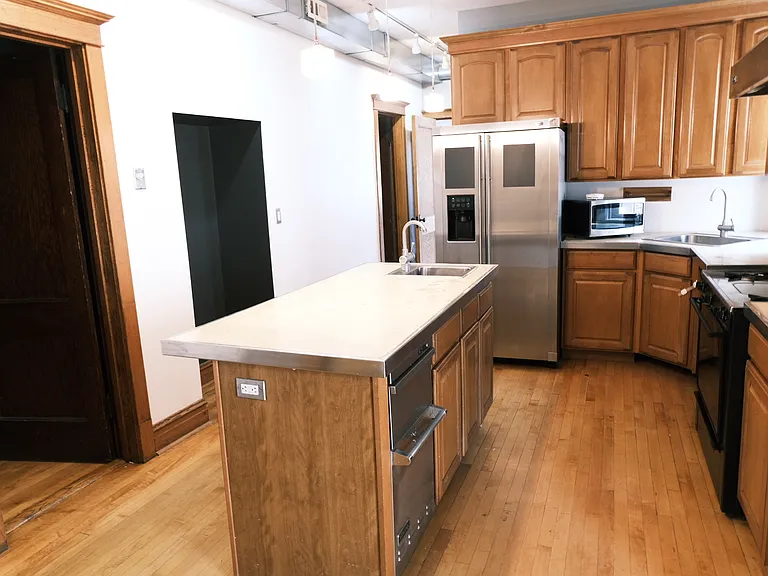 2432 N Rockwell St #1 — Photo 7