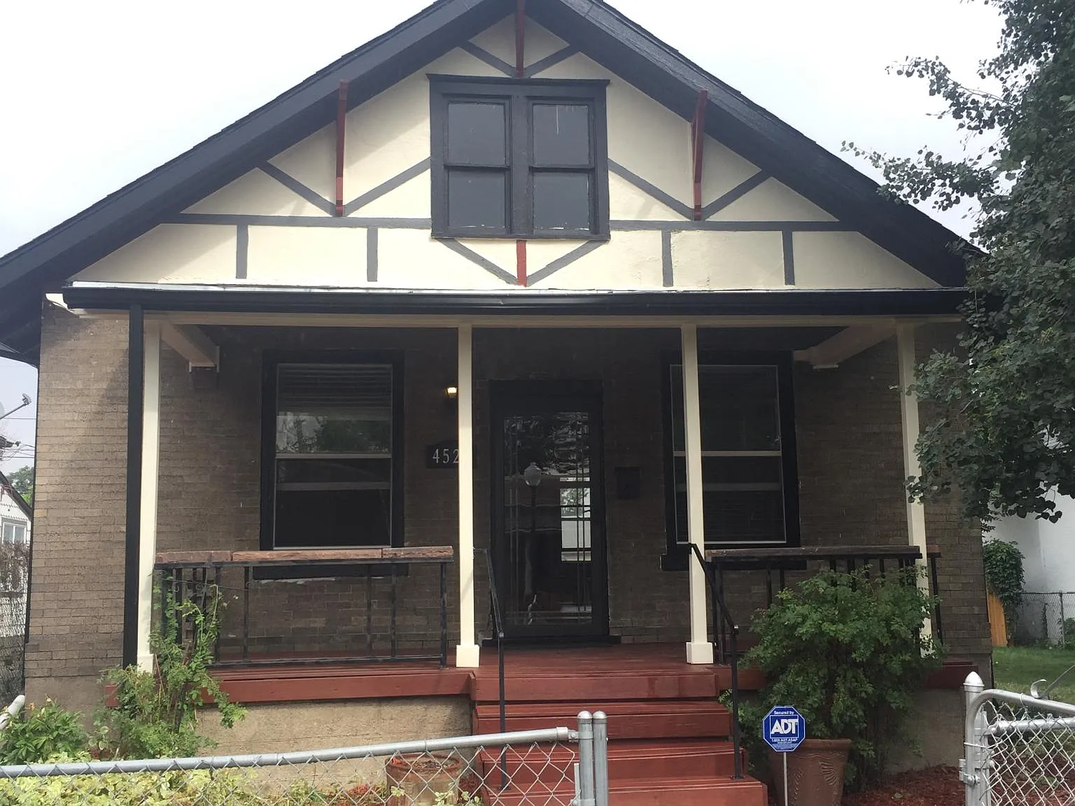 3 bed, 2080 sqft, $2,395 — Photo 1