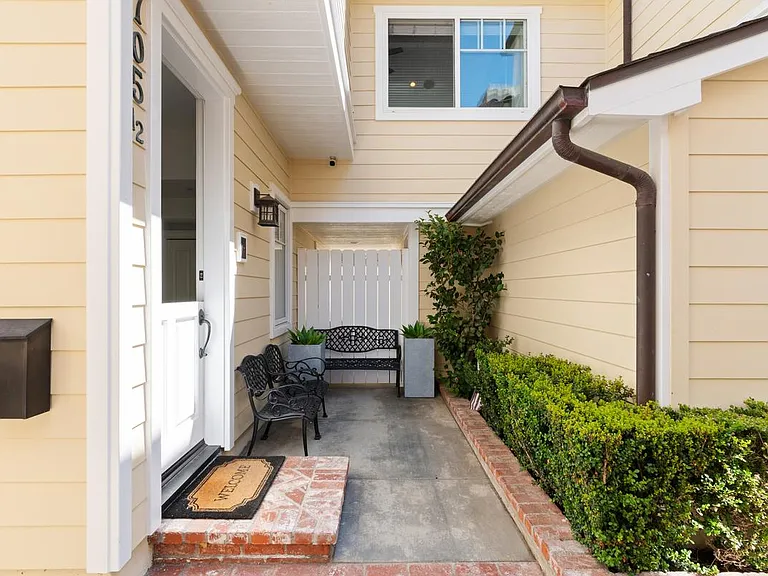 705 1/2 Goldenrod Ave — Photo 3
