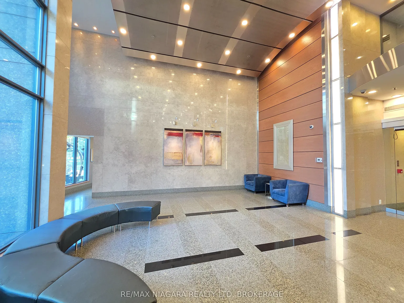 1 bed, $2,200 — Photo 2