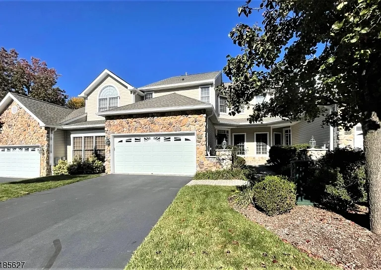 70 Winged Foot Dr — Photo 1