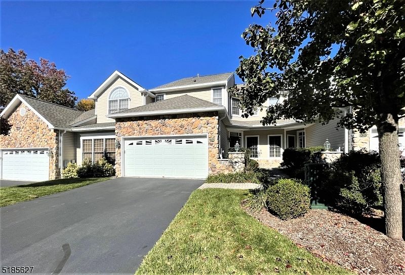 1st image of 70 Winged Foot Dr