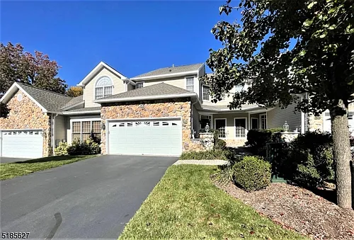 70 Winged Foot Dr Photo 1