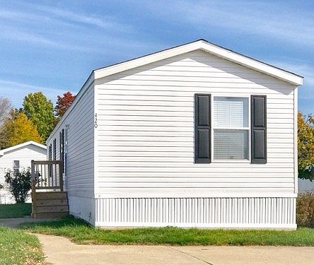 2nd image of 420 Laurel Dr