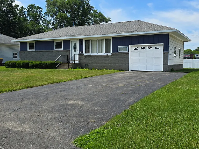 14 Kenlyn Dr — Photo 1